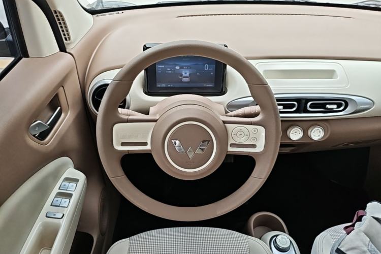 Used Wuling Hongguang MINIEV 2025 Four-Door Version Advanced Edition Steering Wheel