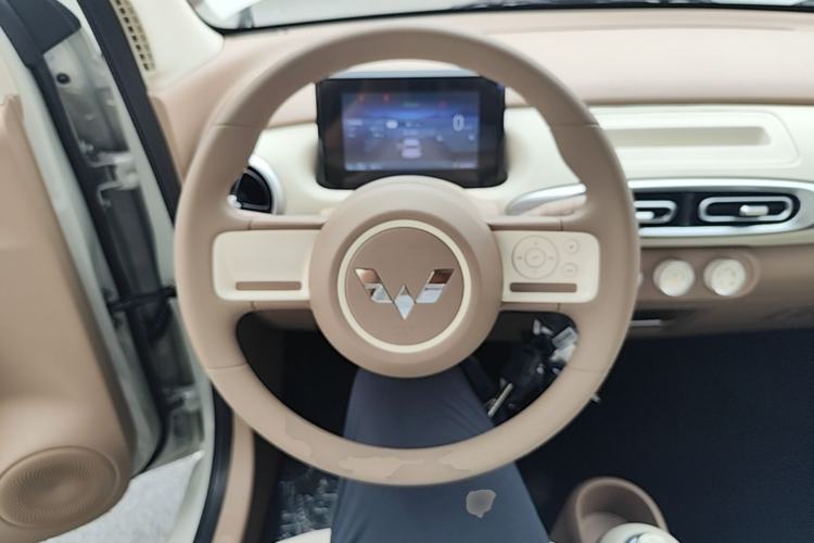 Used Wuling Hongguang MINIEV 2025 Four-Door Version Advanced Edition Steering Wheel