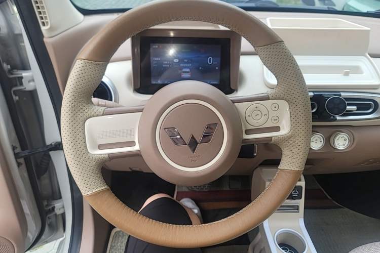 Used Wuling Hongguang MINIEV 2025 Four-Door Version Advanced Edition Steering Wheel