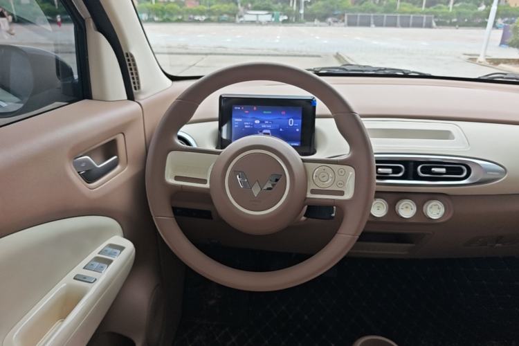 Used Wuling Hongguang MINIEV 2025 Four-Door Version Advanced Edition Steering Wheel