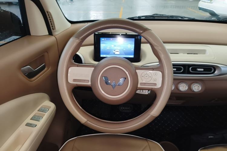 Used Wuling Hongguang MINIEV 2025 Four-Door Version Advanced Edition Steering Wheel