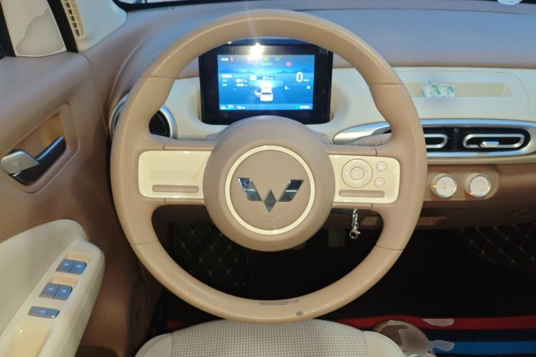 Used Wuling Hongguang MINIEV 2025 Four-Door Version Advanced Edition Steering Wheel