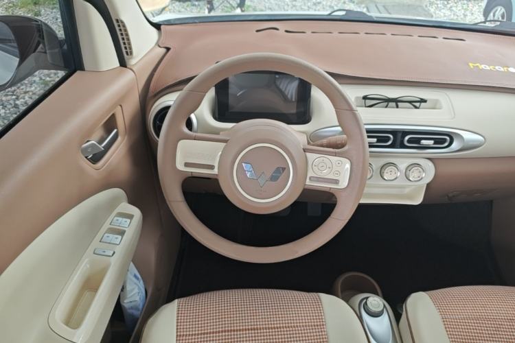 Used Wuling Hongguang MINIEV 2025 Four-Door Version Advanced Edition Steering Wheel