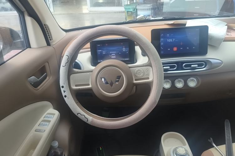 Used Wuling Hongguang MINIEV 2025 Four-Door Version Premium Edition Steering Wheel