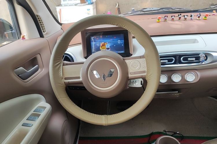 Used Wuling Hongguang MINIEV 2025 Four-Door Version Advanced Edition Steering Wheel
