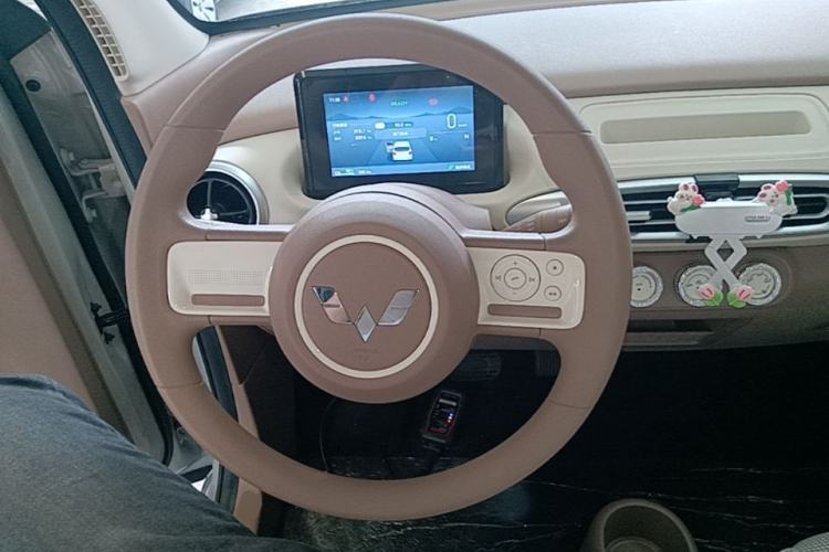 Used Wuling Hongguang MINIEV 2025 Four-Door Version Advanced Edition Steering Wheel