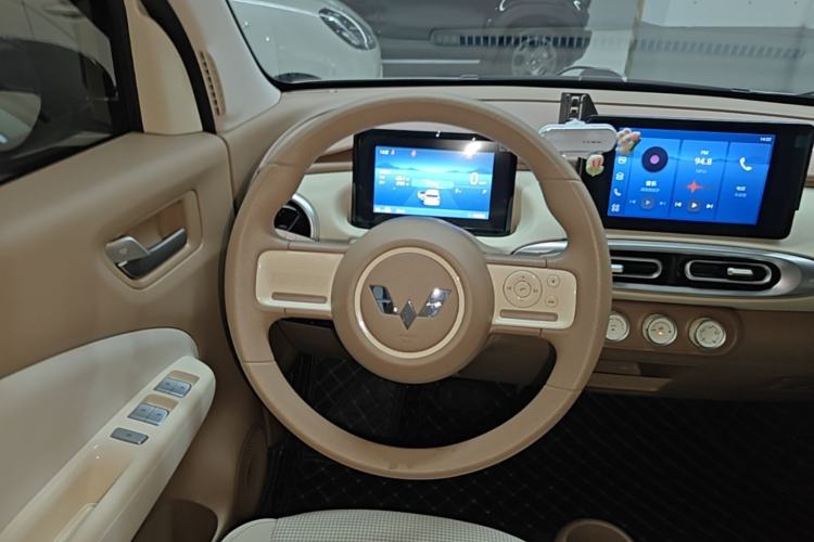Used Wuling Hongguang MINIEV 2025 Four-Door Version Zhenxiang+ Edition Steering Wheel