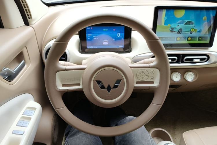 Used Wuling Hongguang MINIEV 2025 Four-Door Version Advanced Edition Steering Wheel