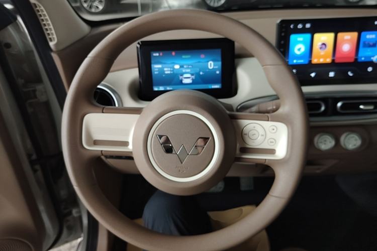 Used Wuling Hongguang MINIEV 2025 Four-Door Version Advanced Edition Steering Wheel