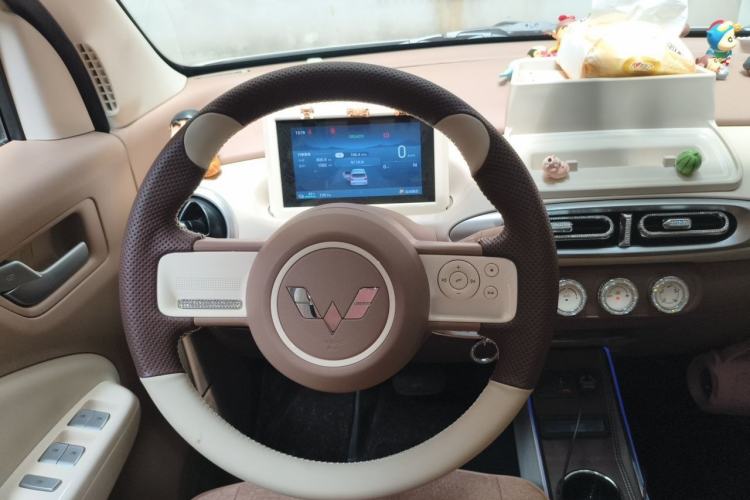 Used Wuling Hongguang MINIEV 2025 Four-Door Version Advanced Edition Steering Wheel