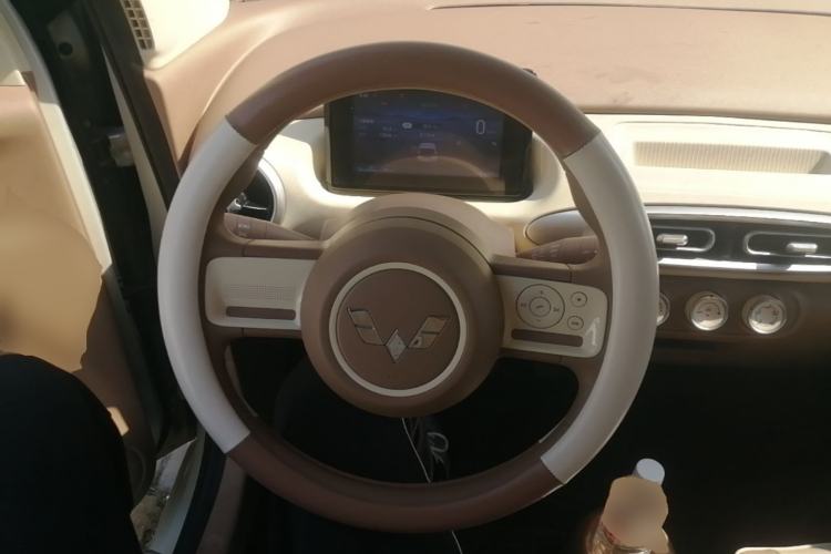 Used Wuling Hongguang MINIEV 2025 Four-Door Version Advanced Edition Steering Wheel