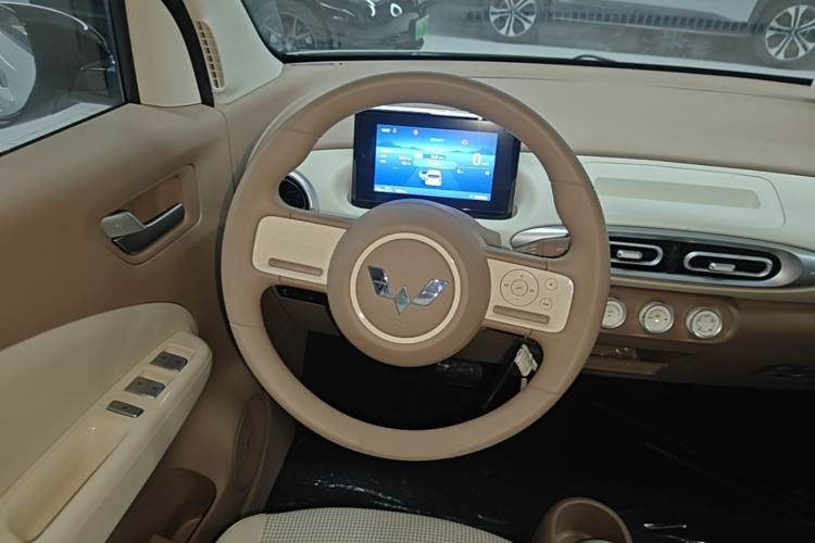 Used Wuling Hongguang MINIEV 2025 Four-Door Version Advanced Edition Steering Wheel