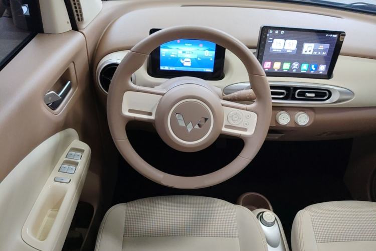 Used Wuling Hongguang MINIEV 2025 Four-Door Version Advanced Edition Steering Wheel