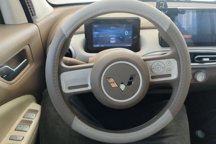 Used Wuling Hongguang MINIEV 2025 Four-Door Version Zhenxiang+ Edition Steering Wheel