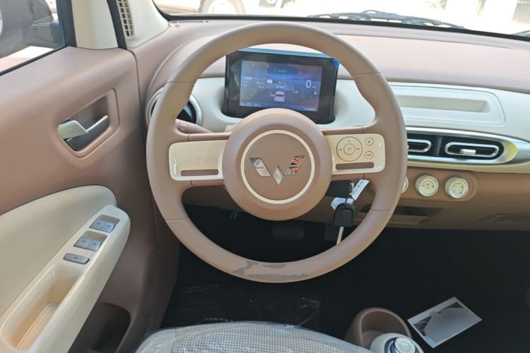 Used Wuling Hongguang MINIEV 2025 Four-Door Version Advanced Edition Steering Wheel