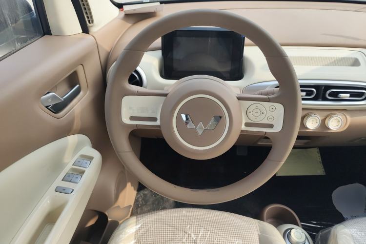 Used Wuling Hongguang MINIEV 2025 Four-Door Version Advanced Edition Steering Wheel