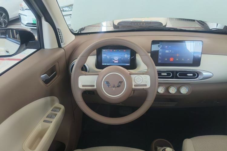 Used Wuling Hongguang MINIEV 2025 Four-Door Version Premium Edition Steering Wheel