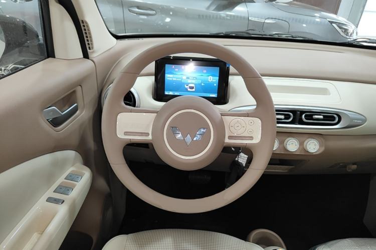 Used Wuling Hongguang MINIEV 2025 Four-Door Version Advanced Edition Steering Wheel