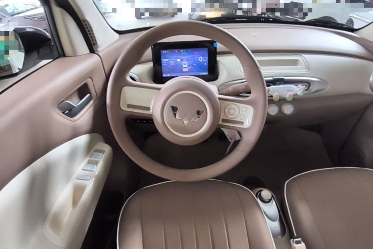 Used Wuling Hongguang MINIEV 2025 Four-Door Version Advanced Edition Steering Wheel