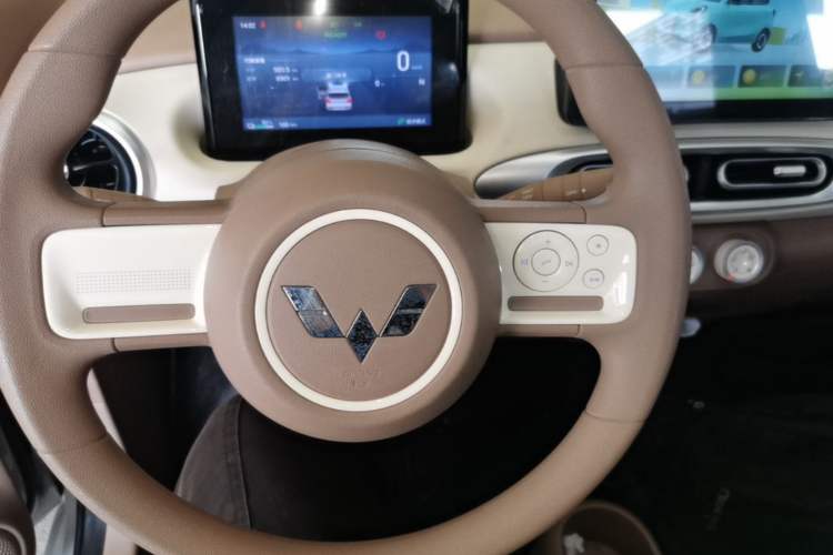 Used Wuling Hongguang MINIEV 2025 Four-Door Version Advanced Edition Steering Wheel