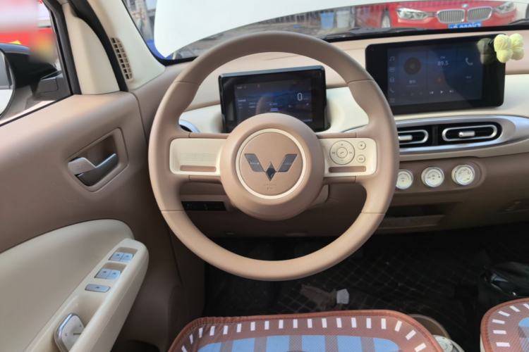 Used Wuling Hongguang MINIEV 2025 Four-Door Version Premium Edition Steering Wheel