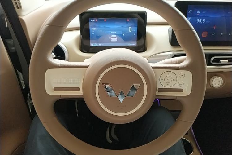 Used Wuling Hongguang MINIEV 2025 Four-Door Version Premium Edition Steering Wheel