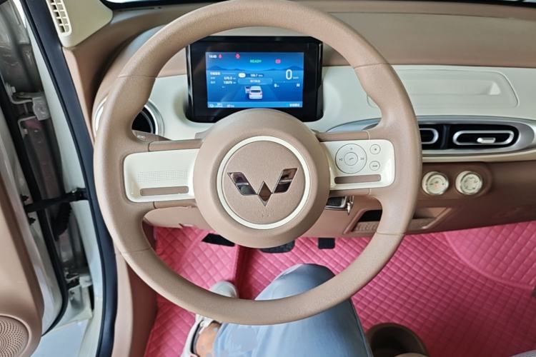 Used Wuling Hongguang MINIEV 2025 Four-Door Version Advanced Edition Steering Wheel