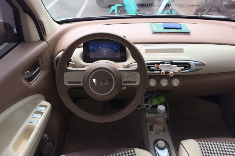 Used Wuling Hongguang MINIEV 2025 Four-Door Version Advanced Edition Steering Wheel