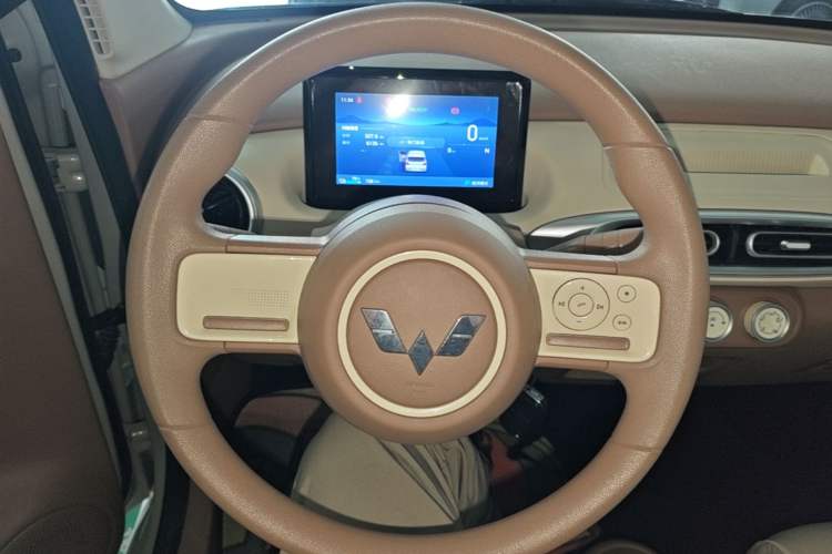 Used Wuling Hongguang MINIEV 2025 Four-Door Version Advanced Edition Steering Wheel