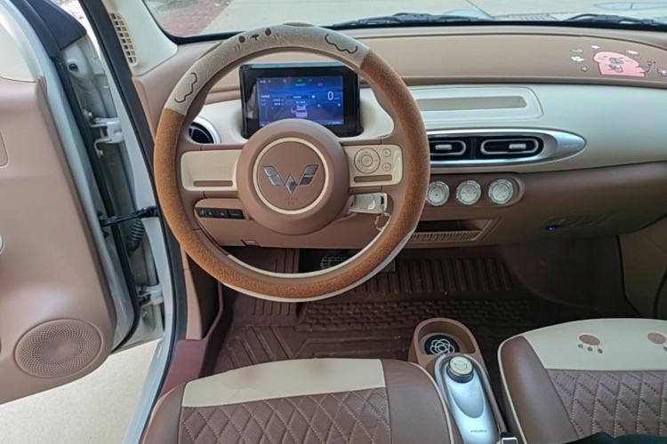Used Wuling Hongguang MINIEV 2025 Four-Door Version Advanced Edition Steering Wheel