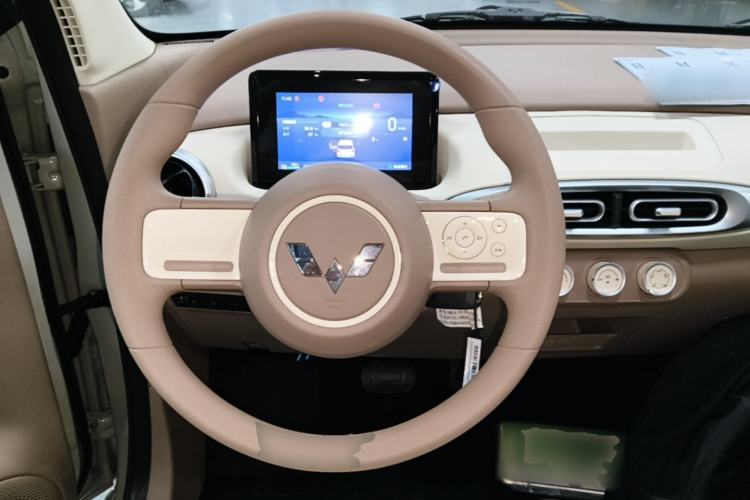 Used Wuling Hongguang MINIEV 2025 Four-Door Version Advanced Edition Steering Wheel