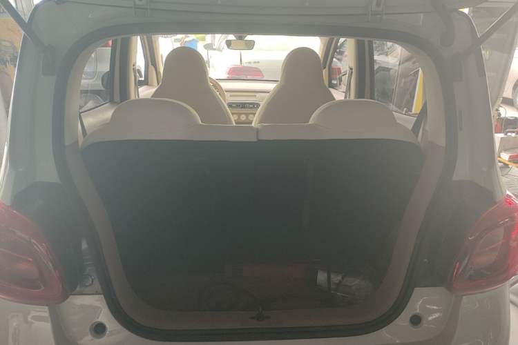 Used Wuling Hongguang MINIEV 2025 Four-Door Version Advanced Edition Trunk