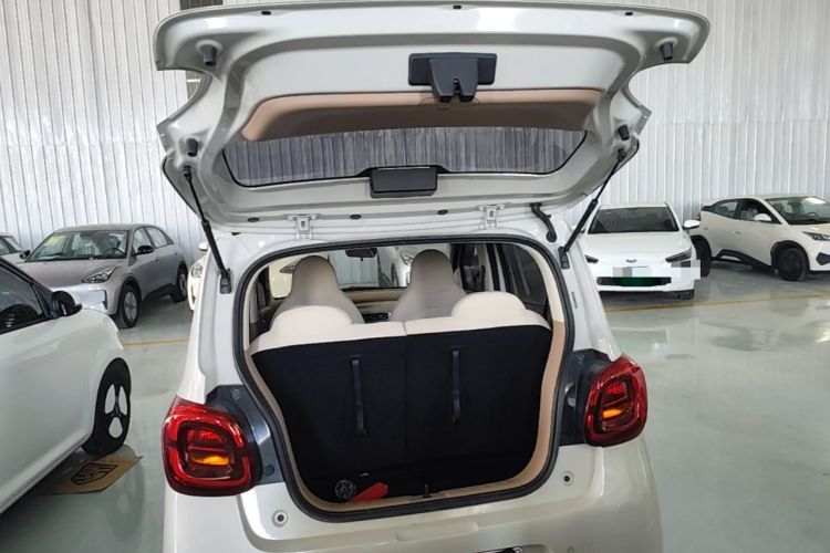 Used Wuling Hongguang MINIEV 2025 Four-Door Version Advanced Edition Trunk
