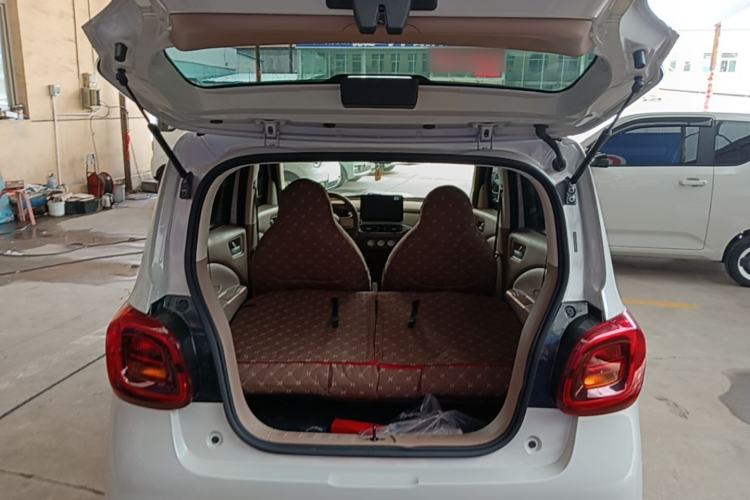 Used Wuling Hongguang MINIEV 2025 Four-Door Version Advanced Edition Trunk