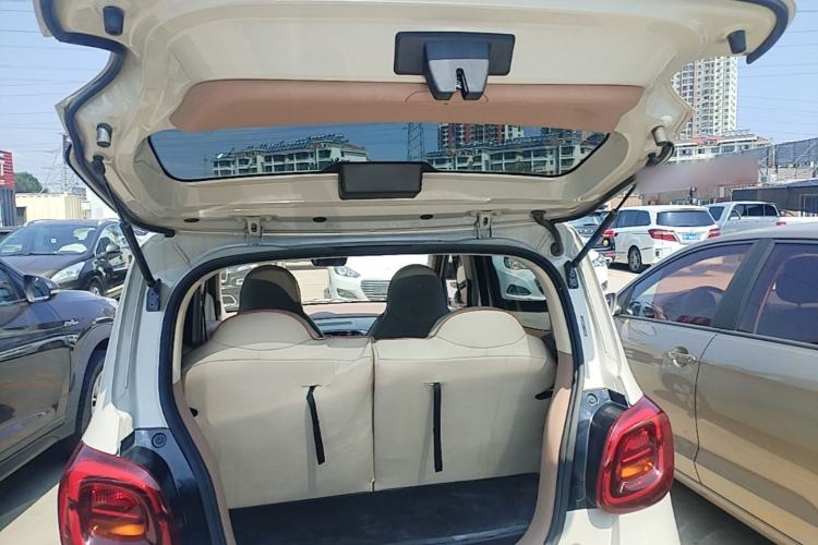 Used Wuling Hongguang MINIEV 2025 Four-Door Version Advanced Edition Trunk