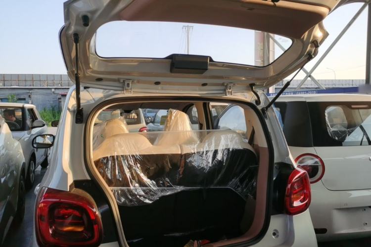 Used Wuling Hongguang MINIEV 2025 Four-Door Version Advanced Edition Trunk