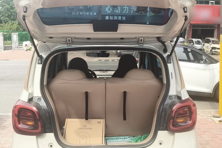 Used Wuling Hongguang MINIEV 2025 Four-Door Version Advanced Edition Trunk