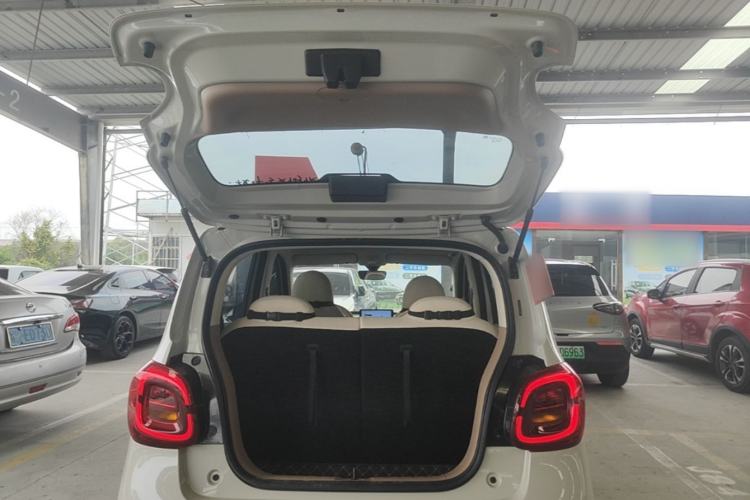 Used Wuling Hongguang MINIEV 2025 Four-Door Version Zhenxiang+ Edition Trunk