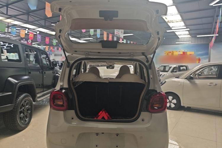 Used Wuling Hongguang MINIEV 2025 Four-Door Version Premium Edition Trunk