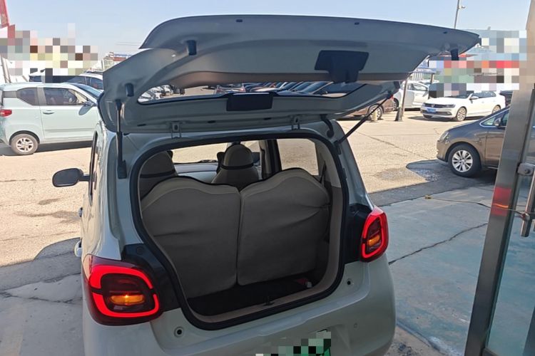 Used Wuling Hongguang MINIEV 2025 Four-Door Version Advanced Edition Trunk
