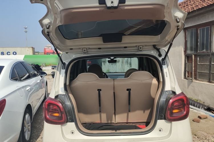 Used Wuling Hongguang MINIEV 2025 Four-Door Version Advanced Edition Trunk