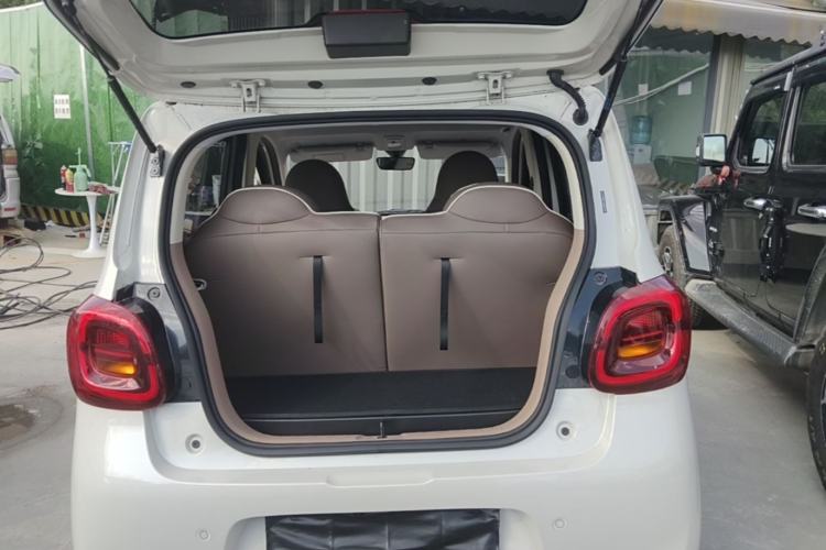 Used Wuling Hongguang MINIEV 2025 Four-Door Version Advanced Edition Trunk