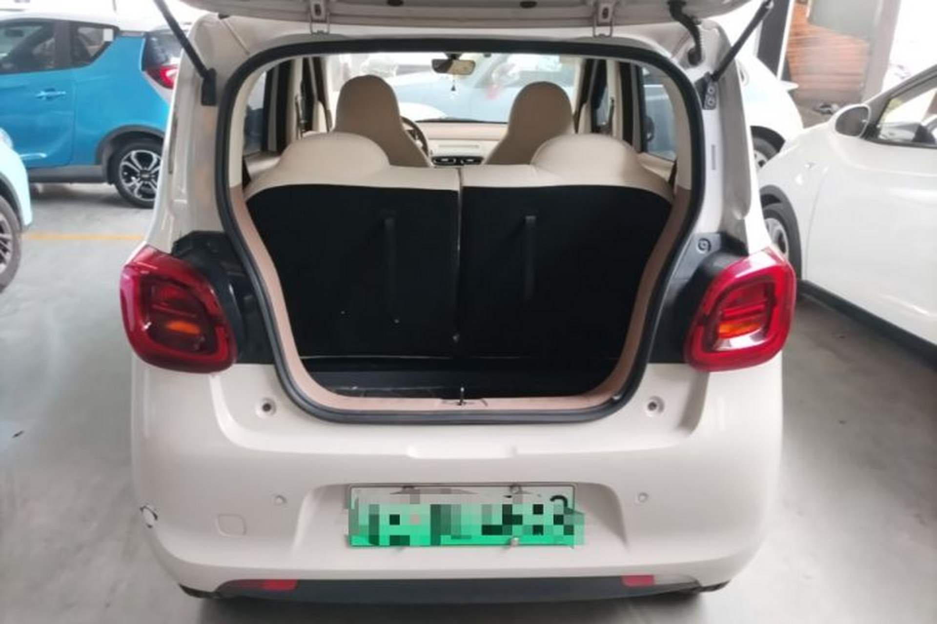 Used Wuling Hongguang MINIEV 2025 Four-Door Version Advanced Edition Trunk