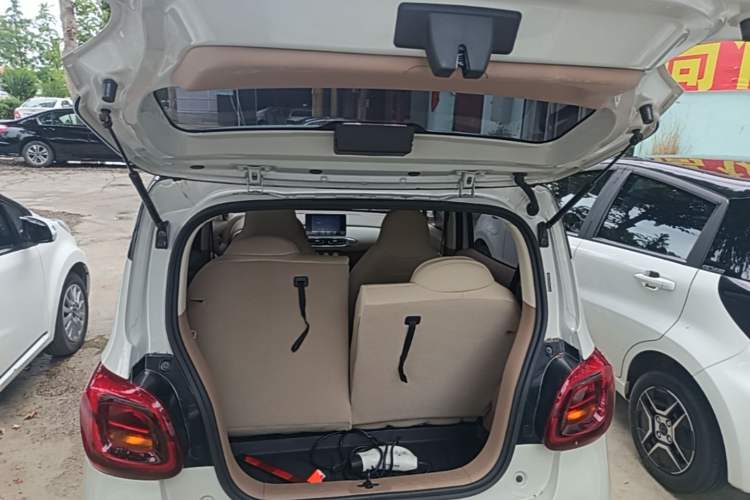 Used Wuling Hongguang MINIEV 2025 Four-Door Version Zhenxiang+ Edition Trunk
