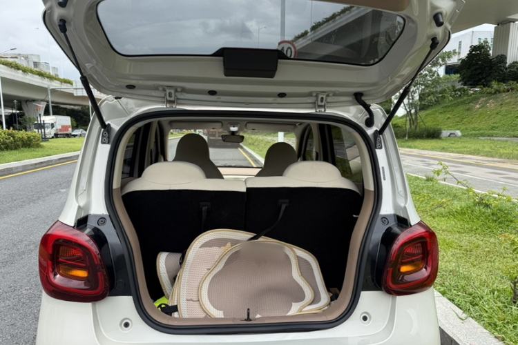 Used Wuling Hongguang MINIEV 2025 Four-Door Version Advanced Edition Trunk