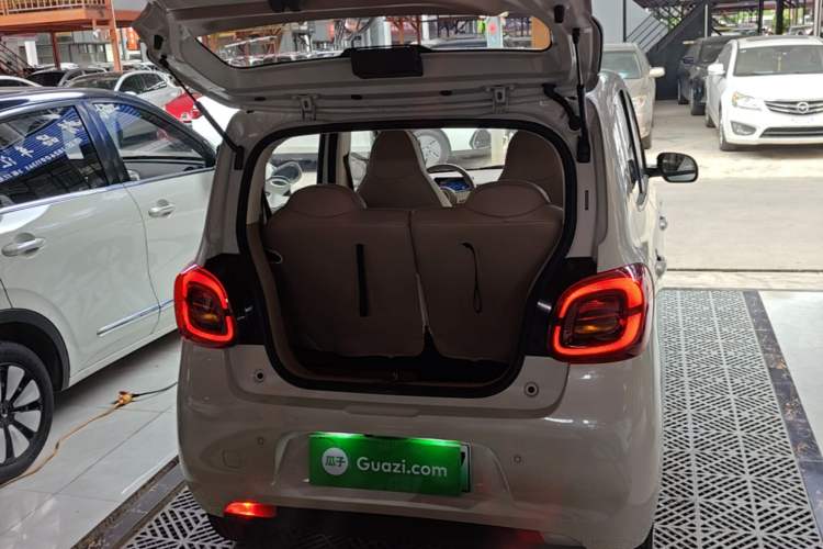Used Wuling Hongguang MINIEV 2025 Four-Door Version Advanced Edition Trunk