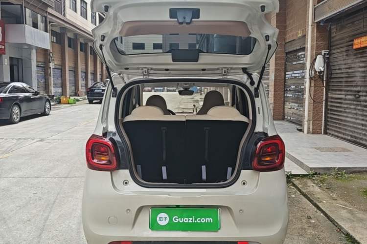 Used Wuling Hongguang MINIEV 2025 Four-Door Version Advanced Edition Trunk