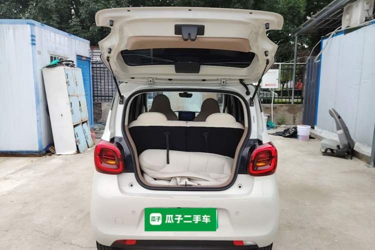 Used Wuling Hongguang MINIEV 2025 Four-Door Version Zhenxiang+ Edition Trunk