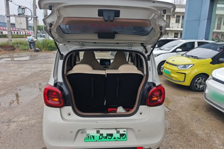 Used Wuling Hongguang MINIEV 2025 Four-Door Version Advanced Edition Trunk