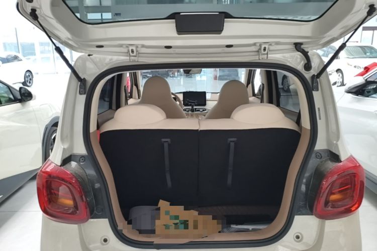Used Wuling Hongguang MINIEV 2025 Four-Door Version Advanced Edition Trunk